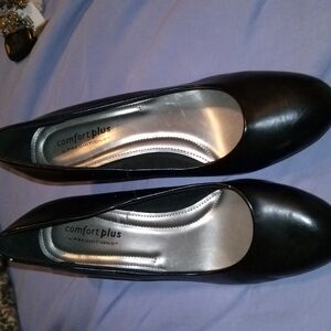 Comfort plus by predictions 10W Black shoes heels round toes rubber